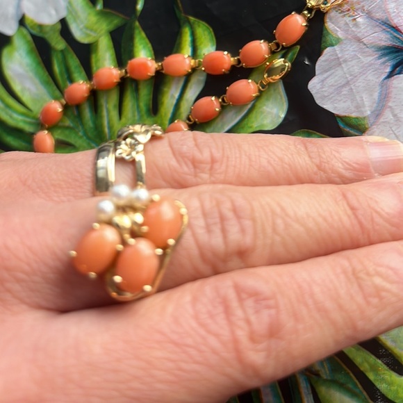Hawaiian pink coral and pearl 14k ring - Picture 4 of 6